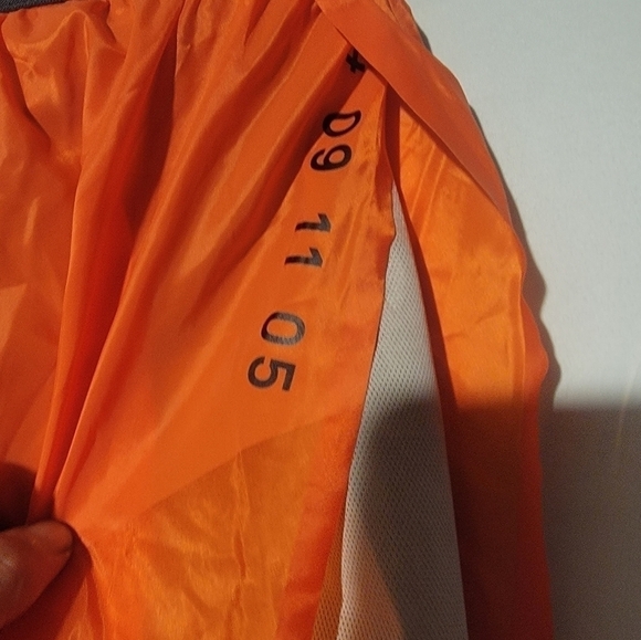 Nike Tech Pack 2 in 1 Orange Gray Running Shorts AQ6442-891 Mens Size Small - Picture 3 of 6